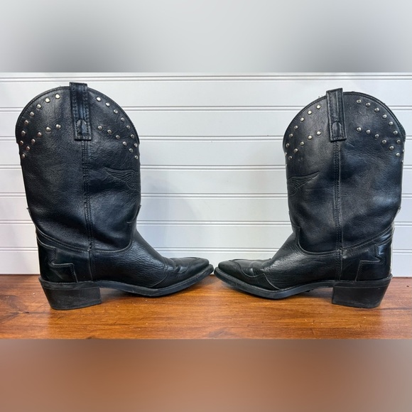 Harley Davidson women’s black leather silver studded cowboy boots. Size 8M - Picture 13 of 16